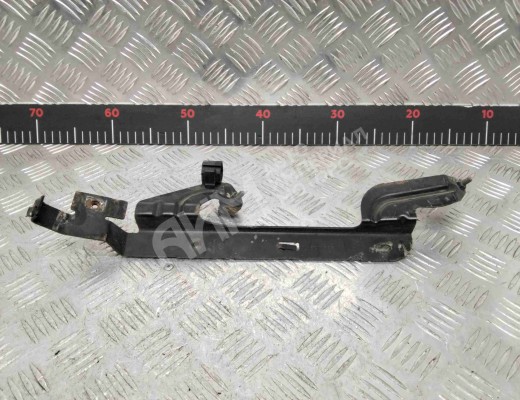 Кронштейн Volkswagen Touareg I (7L) 2002-2006  Volkswagen Touareg Touareg I (7L) 2002-2006