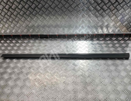 Молдинг двери передней правой Audi A6 C5 (4B) 2001-2004 рестайлинг  Audi A6 A6 C5 (4B) 2001-2004 рестайлинг