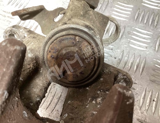 Суппорт задний правый Volkswagen Passat B5 (3B) 1996-2000  Volkswagen Passat Passat B5 (3B) 1996-2000