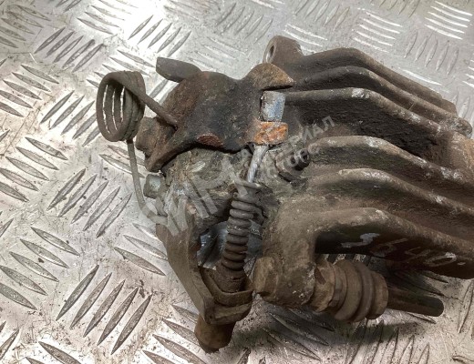 Суппорт задний левый Volkswagen Passat B5+ (3B) 2000-2005 рестайлинг  Volkswagen Passat Passat B5+ (3B) 2000-2005 рестайлинг