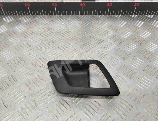 Накладка на ручку двери Volkswagen Polo III (6N/6K) 1994-2002  Volkswagen Polo Polo III (6N/6K) 1994-2002