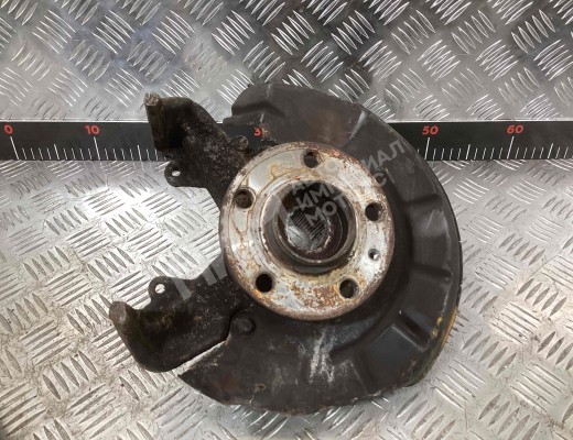 Ступица передняя левая Volkswagen Polo IV (9N) 2001-2005  Volkswagen Polo Polo IV (9N) 2001-2005