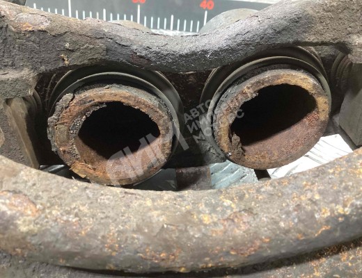 Суппорт передний правый Mercedes Vario (W670) 1996-2013  Mercedes Vario Vario (W670) 1996-2013