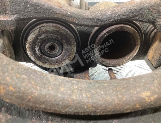 Суппорт задний левый Mercedes Vario (W670) 1996-2013  Mercedes Vario Vario (W670) 1996-2013