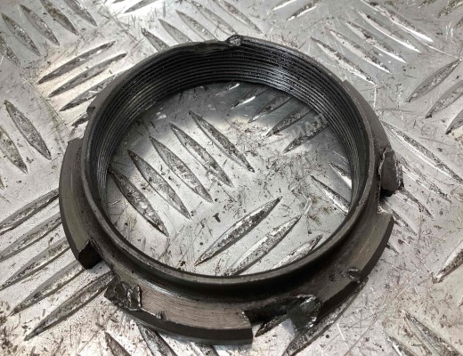 Гайка ступицы Mercedes Vario (W670) 1996-2013  Mercedes Vario Vario (W670) 1996-2013