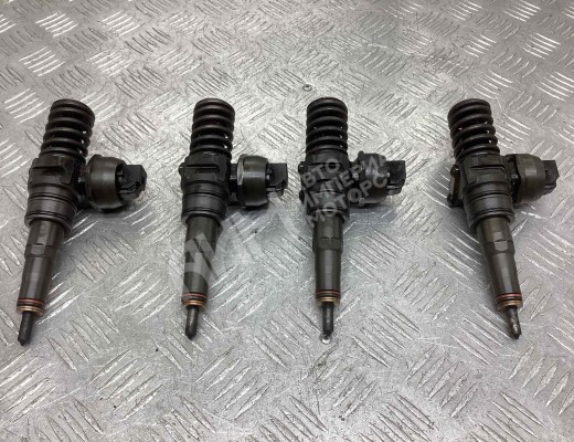 Форсунка Volkswagen Passat B6 (3C) 2005-2010  Volkswagen Passat Passat B6 (3C) 2005-2010