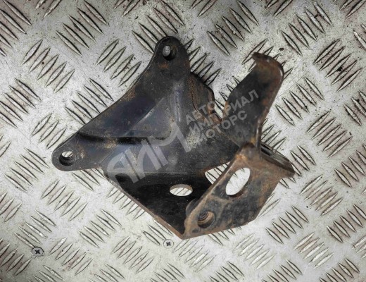 Кронштейн двигателя Volkswagen Golf III (1H) 1991-1997  Volkswagen Golf Golf III (1H) 1991-1997