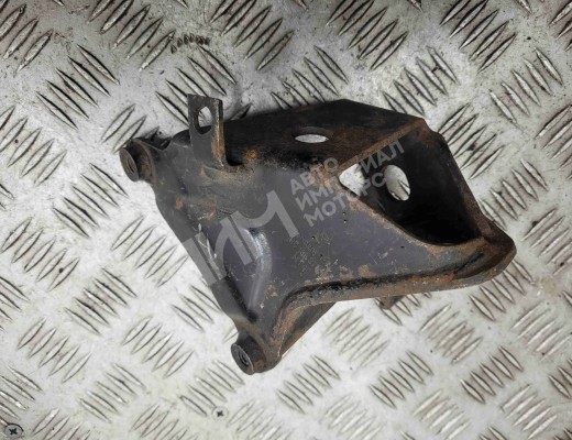 Кронштейн двигателя Volkswagen Golf III (1H) 1991-1997  Volkswagen Golf Golf III (1H) 1991-1997