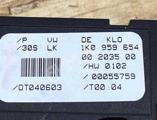 Датчик угла поворота руля Volkswagen Touran I (1T) 2003-2006  Volkswagen Touran Touran I (1T) 2003-2006
