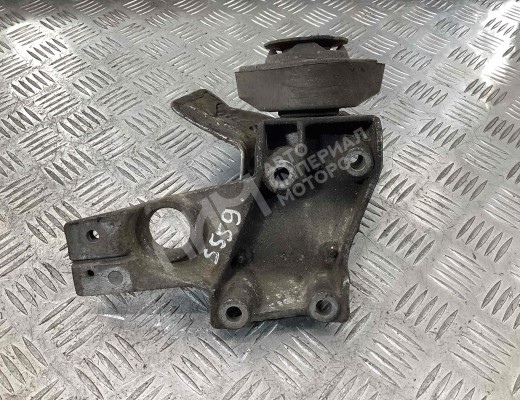 Кронштейн КПП Audi A4 B5 (8D) 1999-2001 рестайлинг  Audi A4 A4 B5 (8D) 1999-2001 рестайлинг
