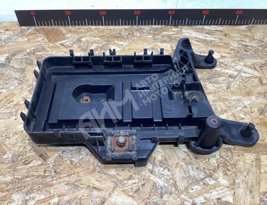 Планка крепления аккумулятора Volkswagen Golf+ V (5M) 2005-2014  Volkswagen Golf Plus Golf+ V (5M) 2005-2014