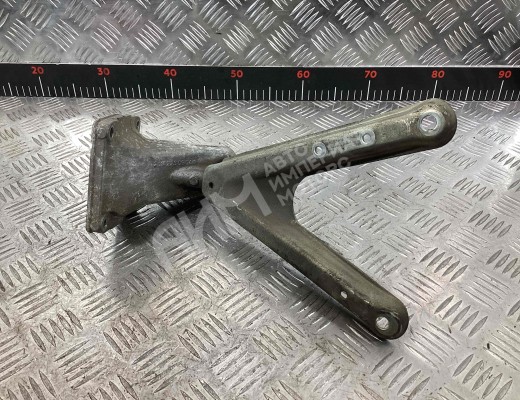 Кронштейн двигателя Mercedes C (W202) 1993-1997  Mercedes C C (W202) 1993-1997