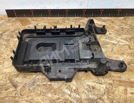 Планка крепления аккумулятора Volkswagen Golf V (1K) 2004-2009  Volkswagen Golf Golf V (1K) 2004-2009