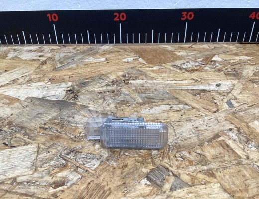 Фонарь салона (плафон) Audi A6 C5 (4B) 1997-2001  Audi A6 A6 C5 (4B) 1997-2001