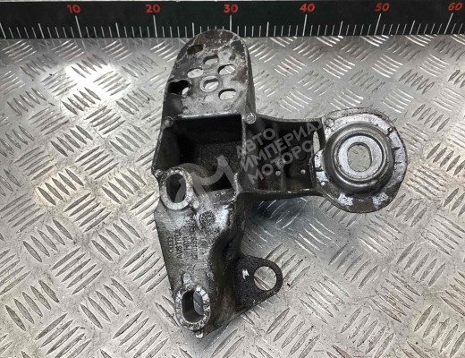 Кронштейн двигателя Audi A6 C5 (4B) 1997-2001  Audi A6 A6 C5 (4B) 1997-2001