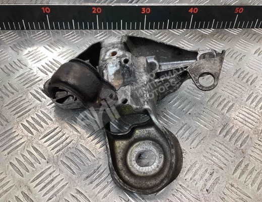 Кронштейн двигателя Audi A6 C5 (4B) 1997-2001  Audi A6 A6 C5 (4B) 1997-2001