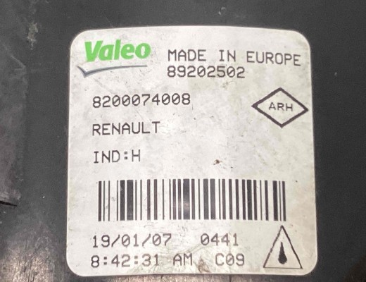 Фара противотуманная правая Renault Laguna II (X74) 2001-2005  Renault Laguna Laguna II (X74) 2001-2005
