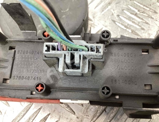 Кнопка аварийной сигнализации Renault Megane II 2002-2006  Renault Megane Megane II 2002-2006