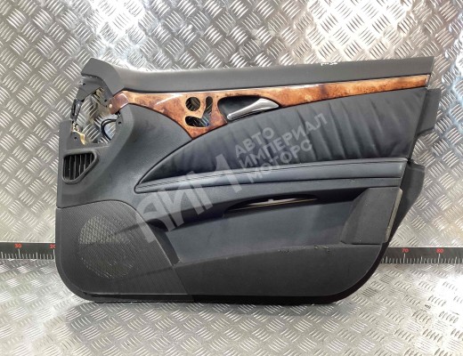 Обшивка двери передней правой (дверная карта) Mercedes E (W211) 2002-2006  Mercedes E E (W211) 2002-2006