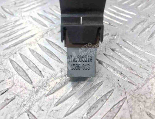 Кнопка открытия лючка топливного бака Volkswagen Touran I (1T) 2006-2010 рестайлинг  Volkswagen Touran Touran I (1T) 2006-2010 рестайлинг