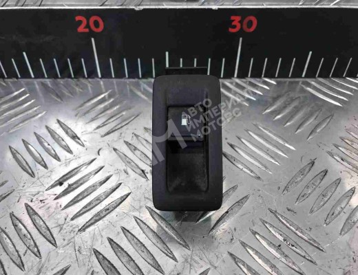 Кнопка открытия лючка топливного бака Volkswagen Touran I (1T) 2006-2010 рестайлинг  Volkswagen Touran Touran I (1T) 2006-2010 рестайлинг