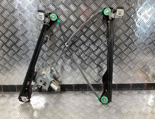 Стеклоподъемник передний левый Ford Focus I 2001-2005 рестайлинг  Ford Focus Focus I 2001-2005 рестайлинг