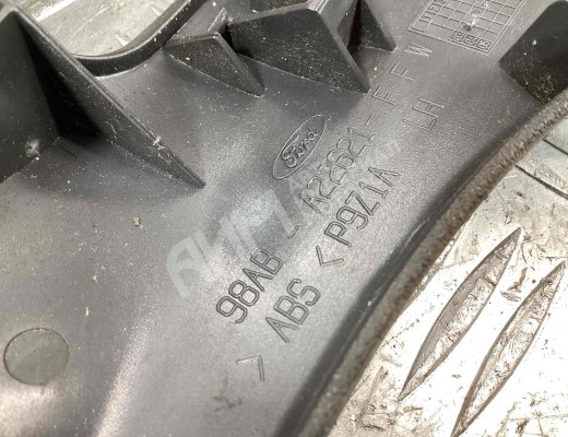 Накладка двери передней левой Ford Focus I 2001-2005 рестайлинг  Ford Focus Focus I 2001-2005 рестайлинг