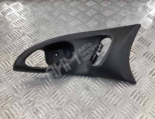 Накладка двери передней левой Ford Focus I 2001-2005 рестайлинг  Ford Focus Focus I 2001-2005 рестайлинг