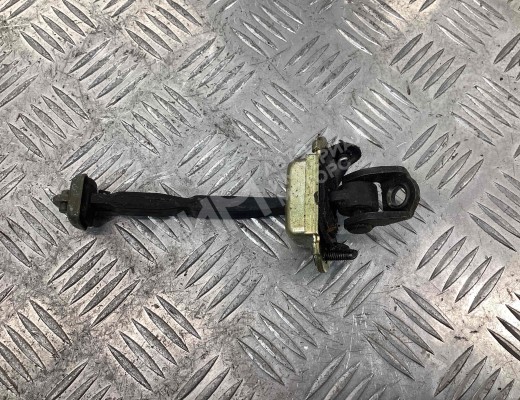 Ограничитель открывания двери Ford Focus I 2001-2005 рестайлинг  Ford Focus Focus I 2001-2005 рестайлинг