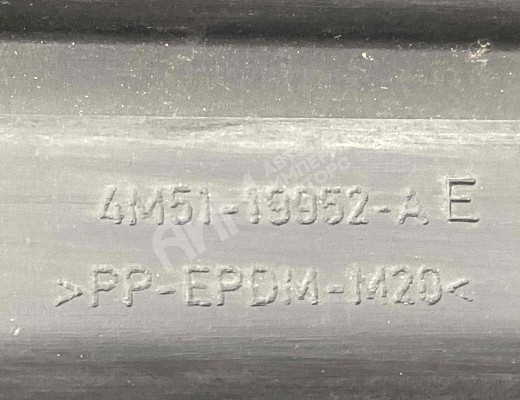 Рамка фары противотуманной правой Ford Focus II 2005-2008  Ford Focus Focus II 2005-2008