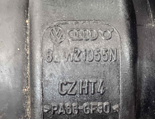 Патрубок радиатора Audi A4 B6 (8EC, 8E5) 2000-2004  Audi A4 A4 B6 (8EC, 8E5) 2000-2004