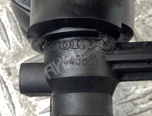Патрубок интеркулера Volvo V70 II (SW) 2000-2008  Volvo V70 V70 II (SW) 2000-2008
