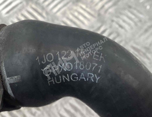 Патрубок радиатора Volkswagen Golf IV (1J) 1997-2004  Volkswagen Golf Golf IV (1J) 1997-2004