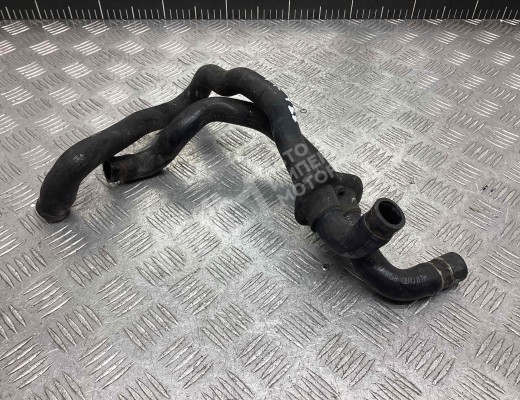 Патрубок отопителя (печки) Audi A4 B5 (8D) 1994-1999  Audi A4 A4 B5 (8D) 1994-1999