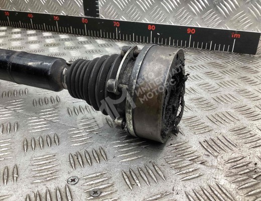 Полуось передняя правая (приводной вал, ШРУС) Volkswagen Touran I (1T) 2003-2006  Volkswagen Touran Touran I (1T) 2003-2006