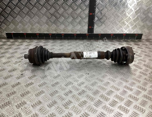 Полуось передняя левая (приводной вал, ШРУС) Audi A4 B5 (8D) 1999-2001 рестайлинг  Audi A4 A4 B5 (8D) 1999-2001 рестайлинг