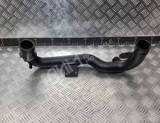 Патрубок интеркулера Audi A4 B5 (8D) 1999-2001 рестайлинг  Audi A4 A4 B5 (8D) 1999-2001 рестайлинг