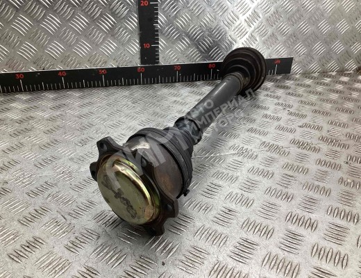 Полуось передняя правая (приводной вал, ШРУС) Audi A4 B5 (8D) 1994-1999  Audi A4 A4 B5 (8D) 1994-1999