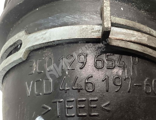 Патрубок интеркулера Volkswagen Passat B6 (3C) 2005-2010  Volkswagen Passat Passat B6 (3C) 2005-2010