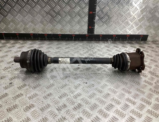 Полуось передняя правая (приводной вал, ШРУС) Audi A4 B6 (8EC, 8E5) 2000-2004  Audi A4 A4 B6 (8EC, 8E5) 2000-2004