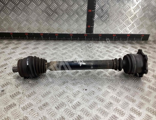 Полуось передняя правая (приводной вал, ШРУС) Audi A4 B5 (8D) 1999-2001 рестайлинг  Audi A4 A4 B5 (8D) 1999-2001 рестайлинг