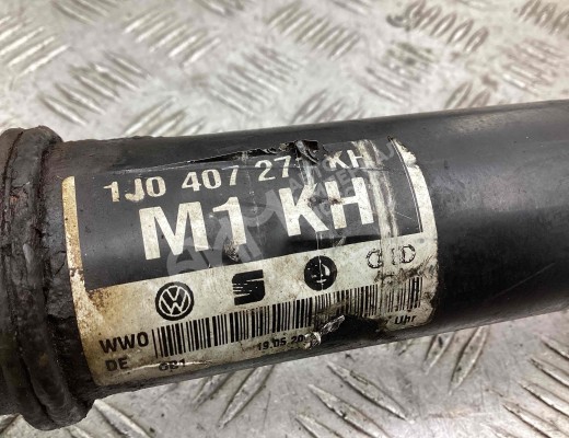 Полуось передняя левая (приводной вал, ШРУС) Volkswagen Golf IV (1J) 1997-2004  Volkswagen Golf Golf IV (1J) 1997-2004
