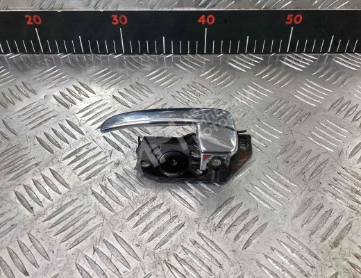 Ручка внутренняя задняя левая Hyundai Sonata IV (EF) 2001-2004 рестайлинг  Hyundai Sonata Sonata IV (EF) 2001-2004 рестайлинг