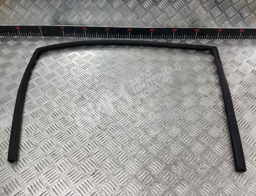 Уплотнитель стекла двери (бархотка) Hyundai Sonata IV (EF) 2001-2004 рестайлинг  Hyundai Sonata Sonata IV (EF) 2001-2004 рестайлинг