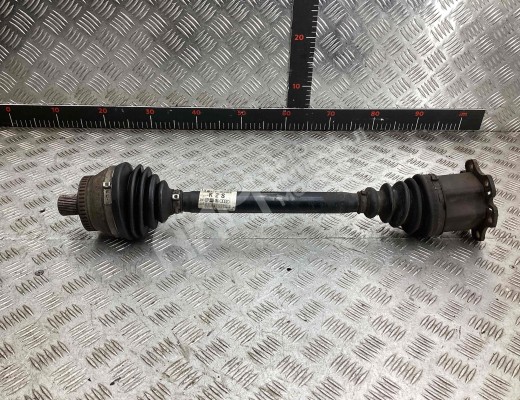 Полуось передняя правая (приводной вал, ШРУС) Audi A4 B6 (8EC, 8E5) 2000-2004  Audi A4 A4 B6 (8EC, 8E5) 2000-2004