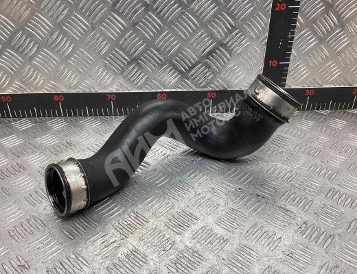 Патрубок интеркулера Mercedes C (W203) 2000-2004  Mercedes C C (W203) 2000-2004