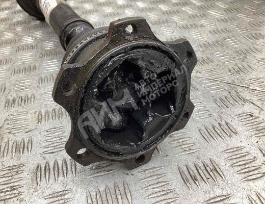 Полуось передняя левая (приводной вал, ШРУС) Audi A6 C5 (4B) 2001-2004 рестайлинг  Audi A6 A6 C5 (4B) 2001-2004 рестайлинг