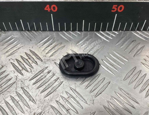 Пластик Volkswagen Caddy III (2K) 2004-2010  Volkswagen Caddy Caddy III (2K) 2004-2010