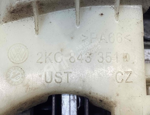 Ручка наружная сдвижной двери левой Volkswagen Caddy III (2K) 2004-2010  Volkswagen Caddy Caddy III (2K) 2004-2010