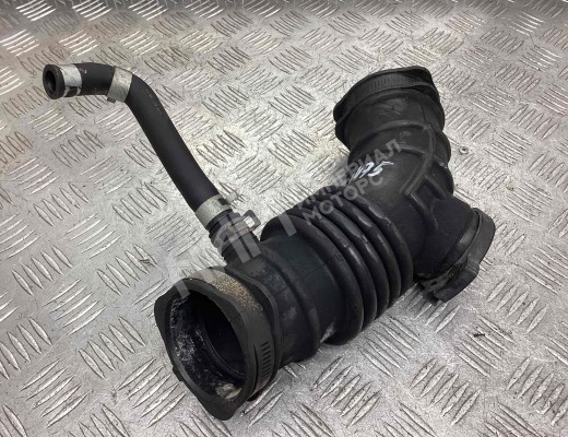 Патрубок воздушного фильтра Nissan Primera III (P12) 2002-2008  Nissan Primera Primera III (P12) 2002-2008